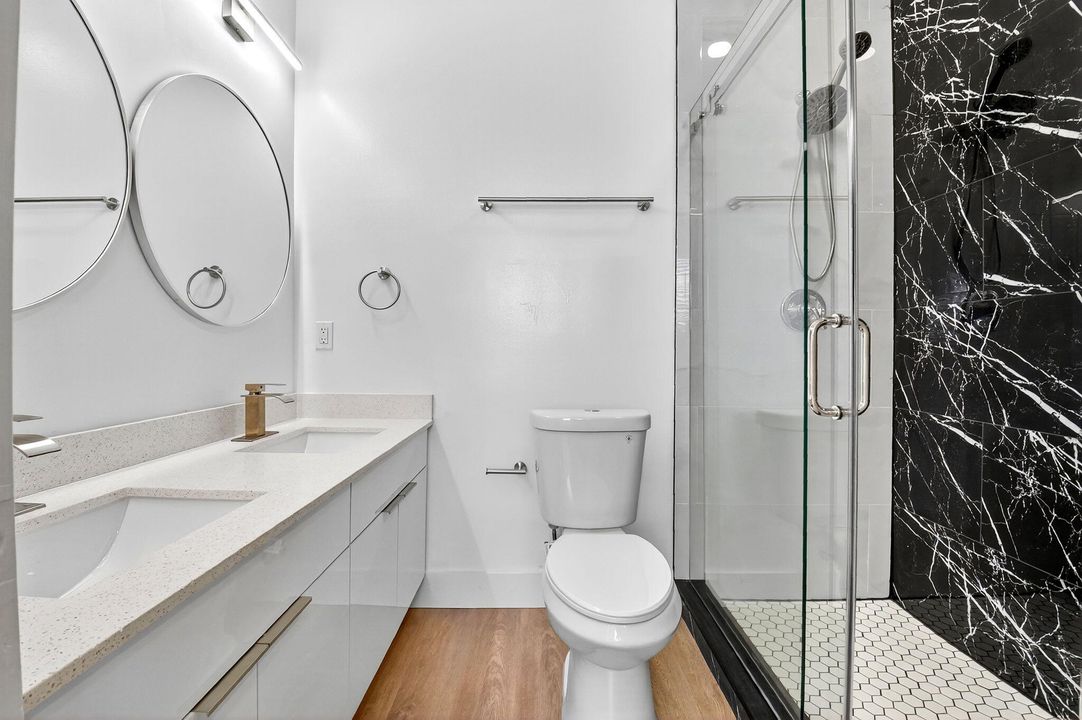 Под контрактом: $485,000 (4 спален, 3 ванн, 1880 Квадратных фут)