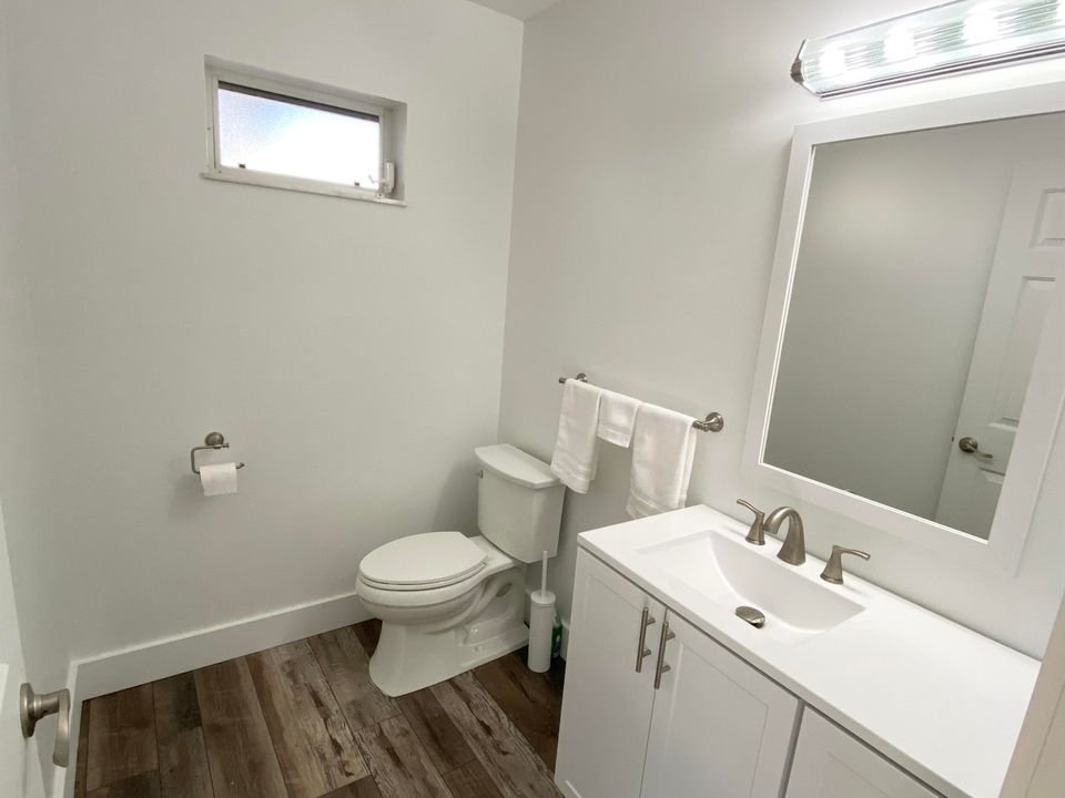 待售: $919,950 (3 贝兹, 2 浴室, 2007 平方英尺)