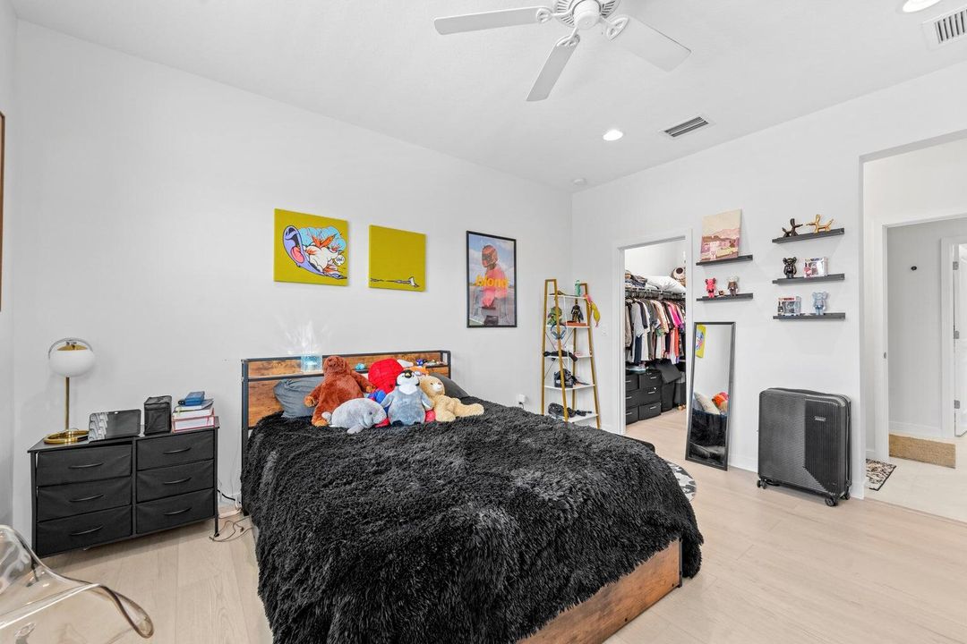 For Sale: $570,000 (3 beds, 2 baths, 1927 Square Feet)