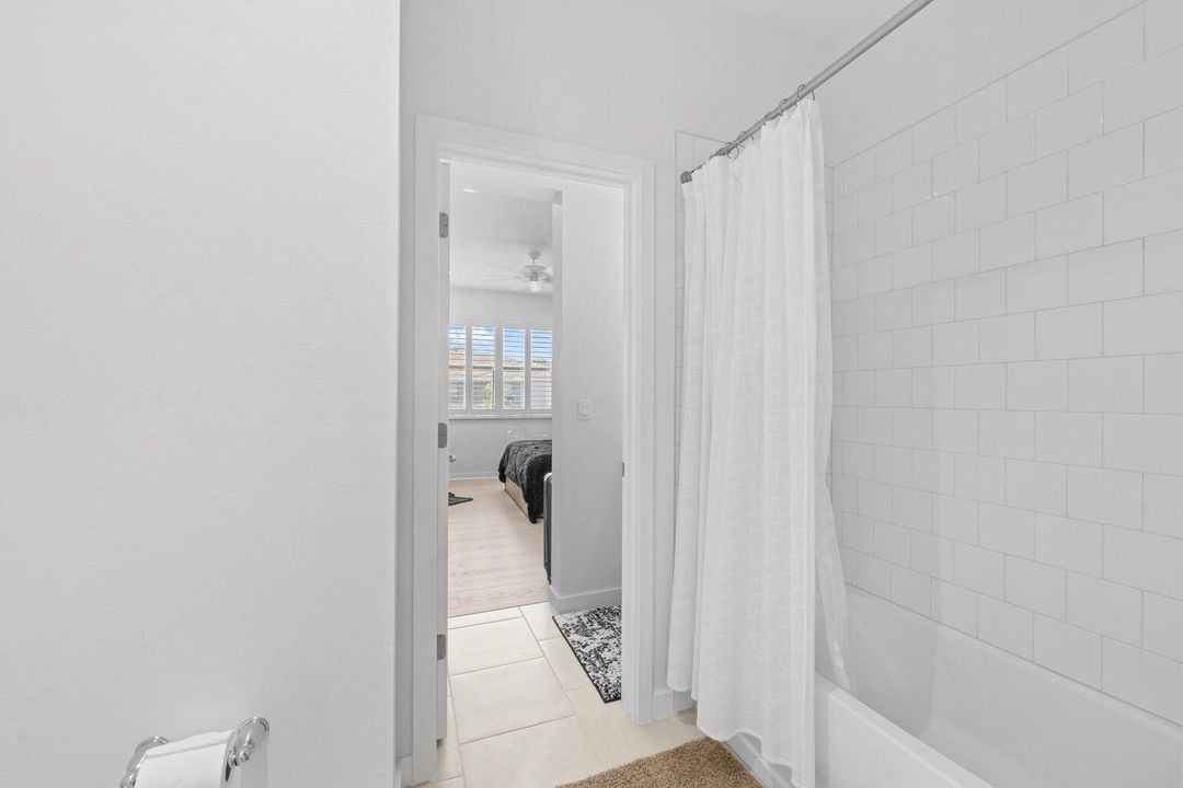 For Sale: $570,000 (3 beds, 2 baths, 1927 Square Feet)