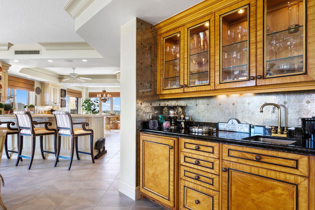 待售: $4,100,000 (3 贝兹, 3 浴室, 4069 平方英尺)