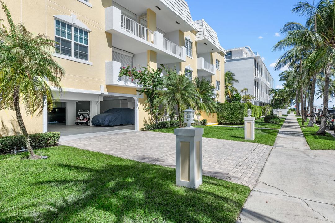 待售: $3,495,000 (2 贝兹, 2 浴室, 1428 平方英尺)