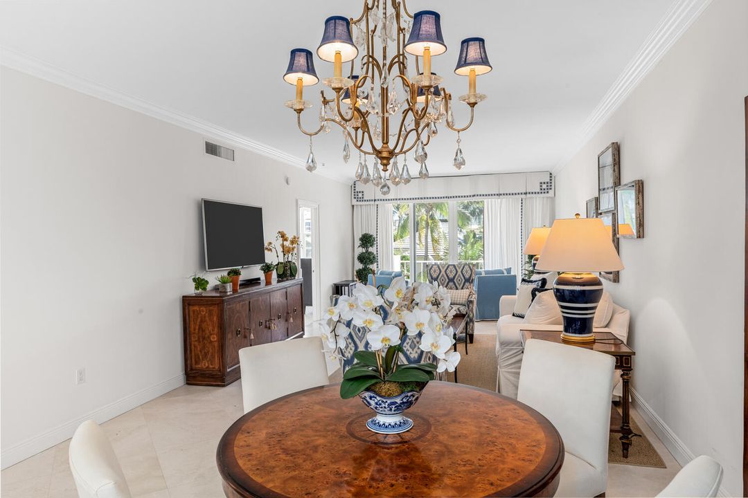 待售: $3,495,000 (2 贝兹, 2 浴室, 1428 平方英尺)