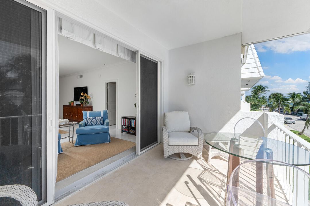 待售: $3,495,000 (2 贝兹, 2 浴室, 1428 平方英尺)