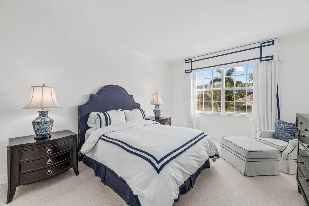 待售: $3,495,000 (2 贝兹, 2 浴室, 1428 平方英尺)