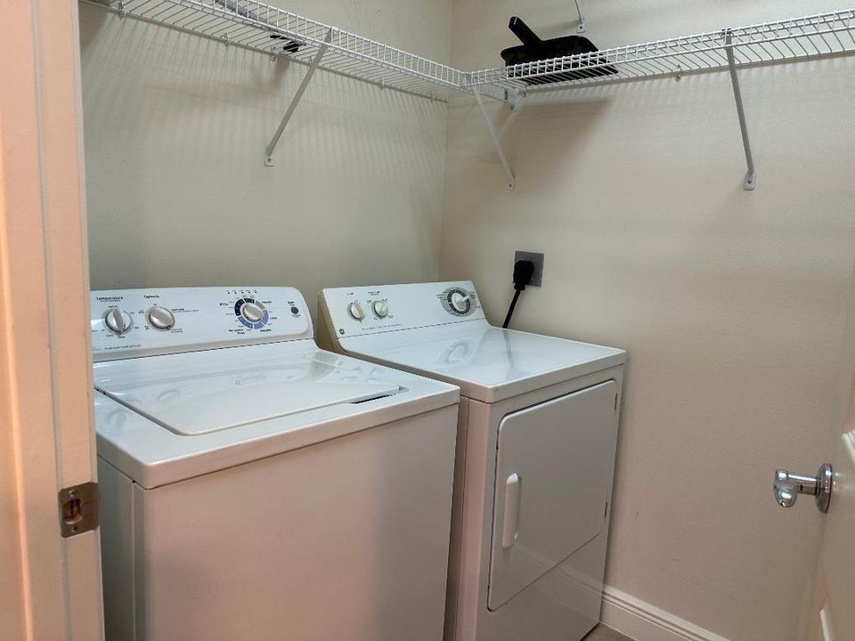 For Sale: $510,000 (3 beds, 3 baths, 1953 Square Feet)