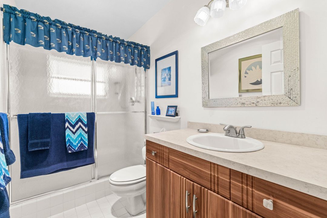 合同活跃: $3,200 (3 贝兹, 2 浴室, 2340 平方英尺)