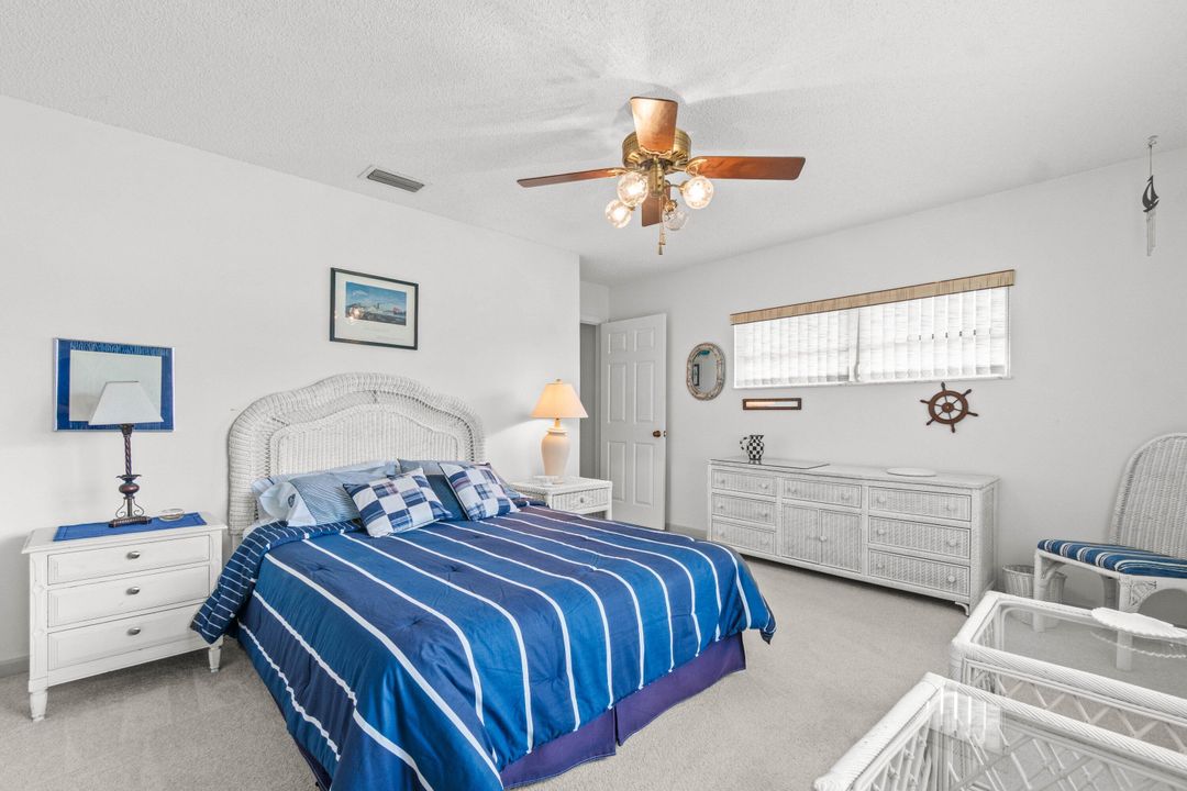 合同活跃: $3,200 (3 贝兹, 2 浴室, 2340 平方英尺)