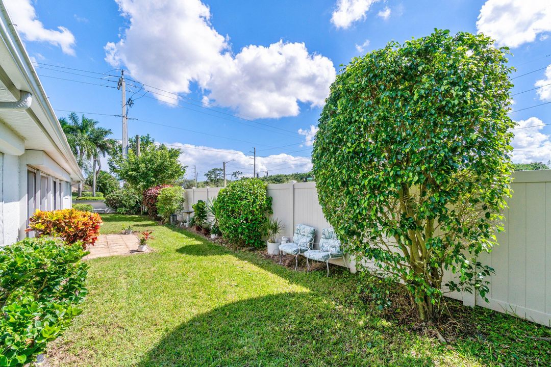 合同活跃: $3,200 (3 贝兹, 2 浴室, 2340 平方英尺)