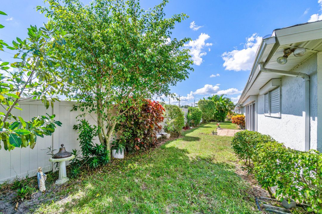 合同活跃: $3,200 (3 贝兹, 2 浴室, 2340 平方英尺)