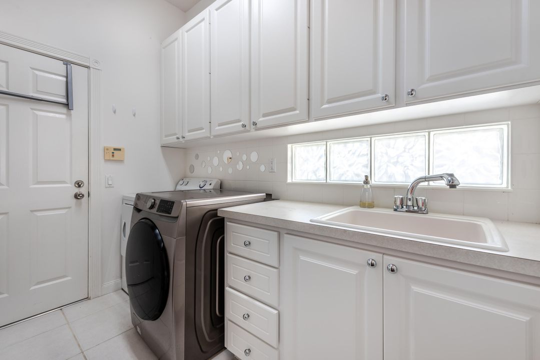 En Renta: $6,800 (3 camas, 3 baños, 2001 Pies cuadrados)