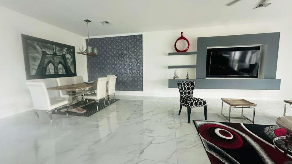 For Sale: $1,050,000 (3 beds, 3 baths, 3066 Square Feet)