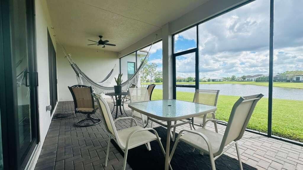 For Sale: $1,050,000 (3 beds, 3 baths, 3066 Square Feet)