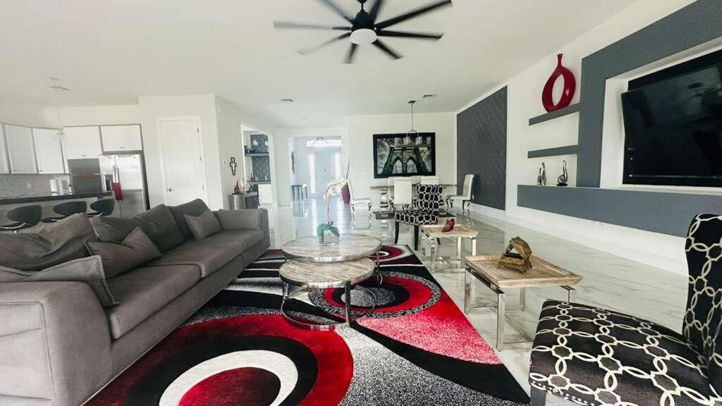 For Sale: $1,050,000 (3 beds, 3 baths, 3066 Square Feet)