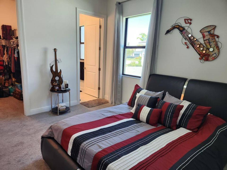 For Sale: $1,050,000 (3 beds, 3 baths, 3066 Square Feet)