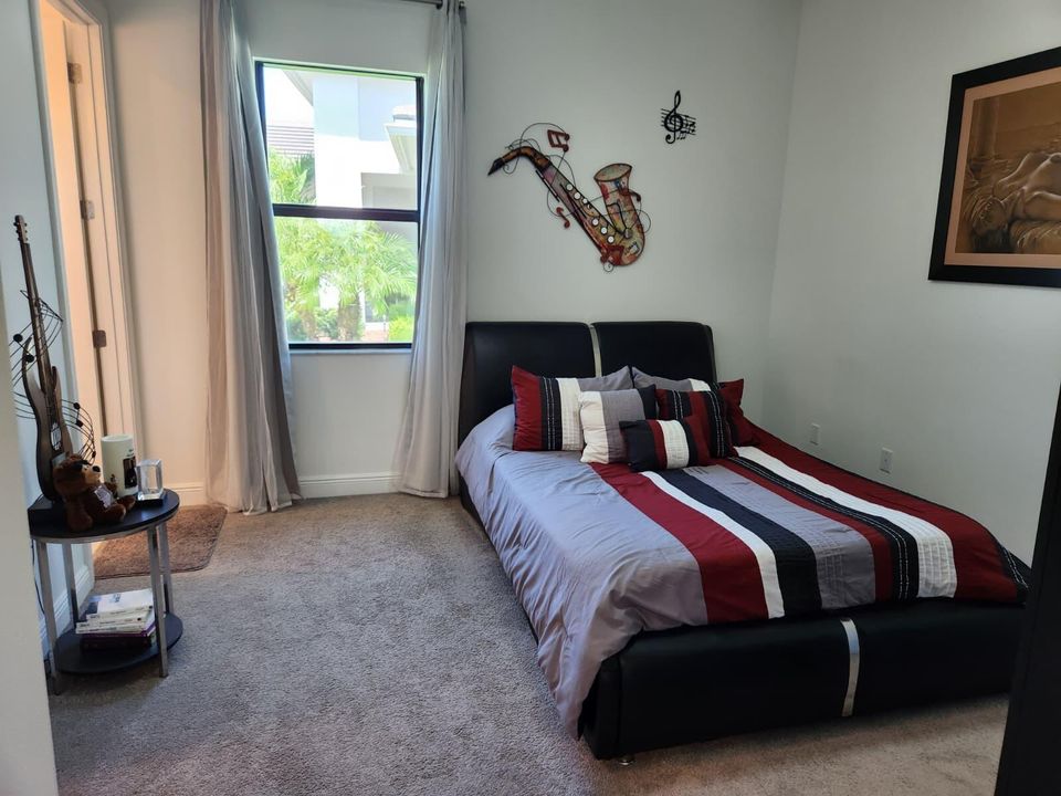 For Sale: $1,050,000 (3 beds, 3 baths, 3066 Square Feet)