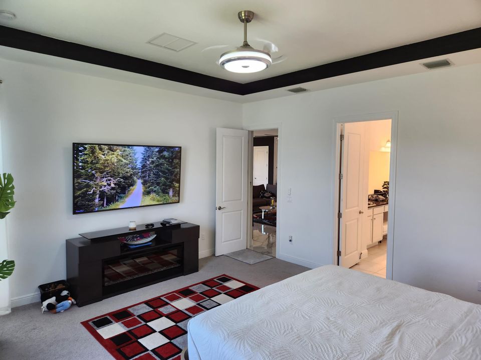 For Sale: $1,050,000 (3 beds, 3 baths, 3066 Square Feet)