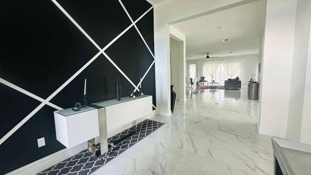 For Sale: $1,050,000 (3 beds, 3 baths, 3066 Square Feet)