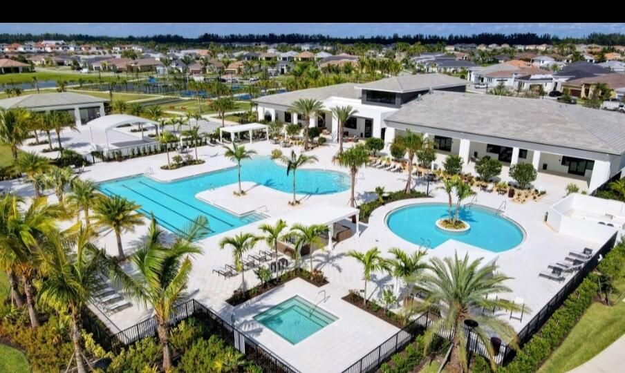 For Sale: $1,050,000 (3 beds, 3 baths, 3066 Square Feet)