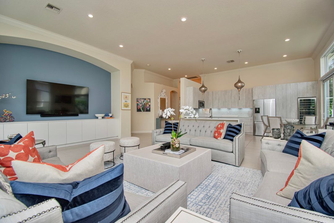 For Rent: $18,000 (3 beds, 3 baths, 2468 Square Feet)