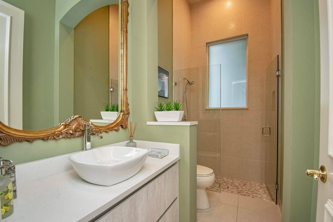 For Rent: $18,000 (3 beds, 3 baths, 2468 Square Feet)