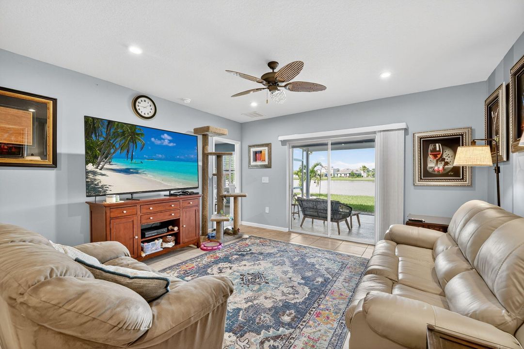 For Sale: $344,000 (3 beds, 2 baths, 1529 Square Feet)