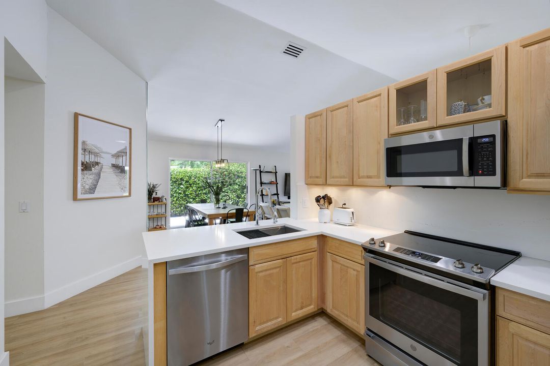 For Rent: $7,000 (3 beds, 2 baths, 1438 Square Feet)