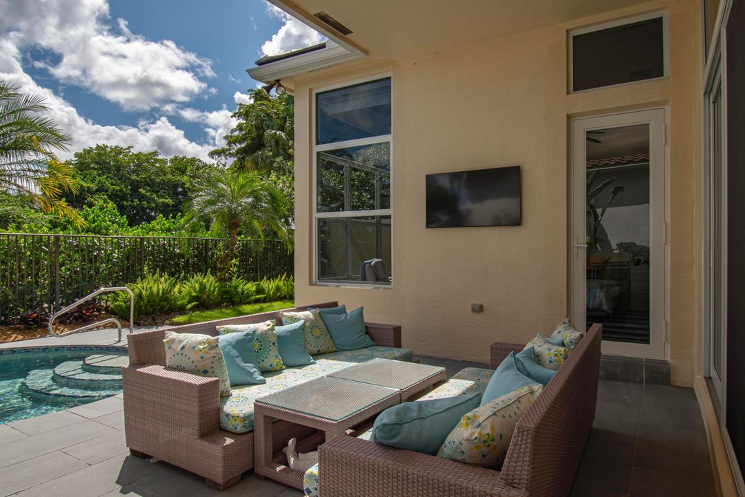 For Rent: $18,000 (3 beds, 3 baths, 2468 Square Feet)