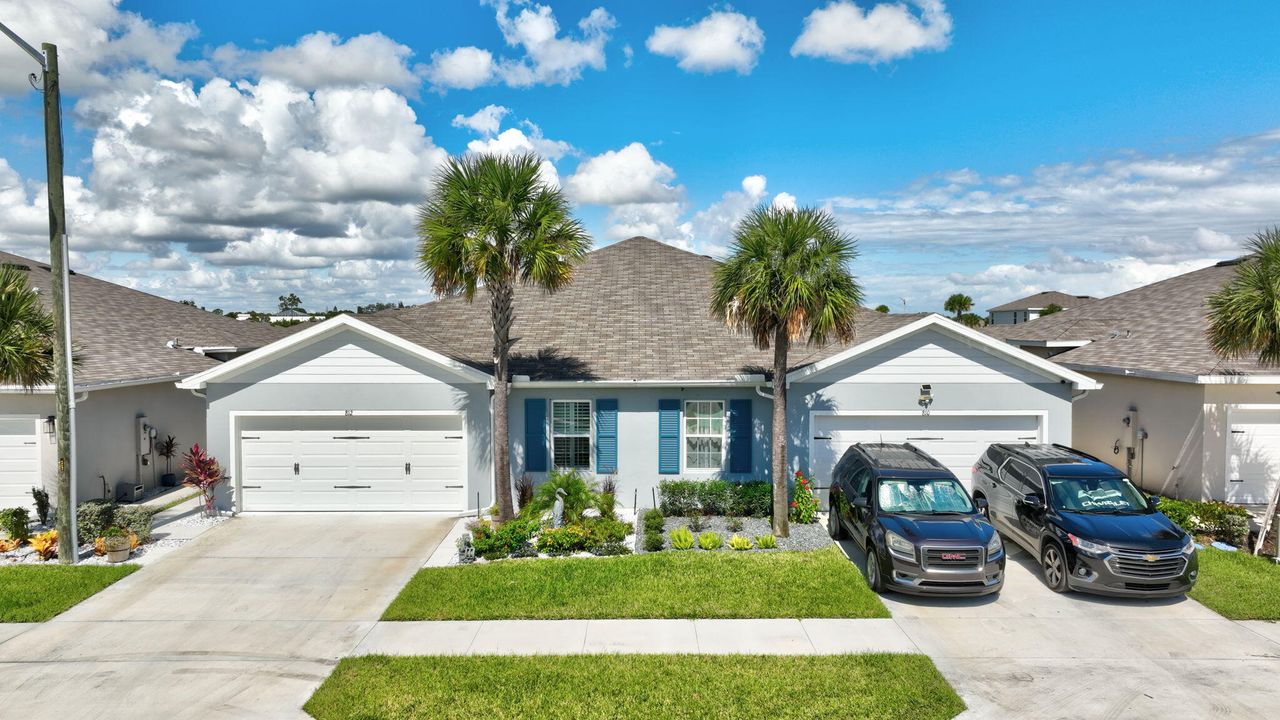 For Sale: $344,000 (3 beds, 2 baths, 1529 Square Feet)