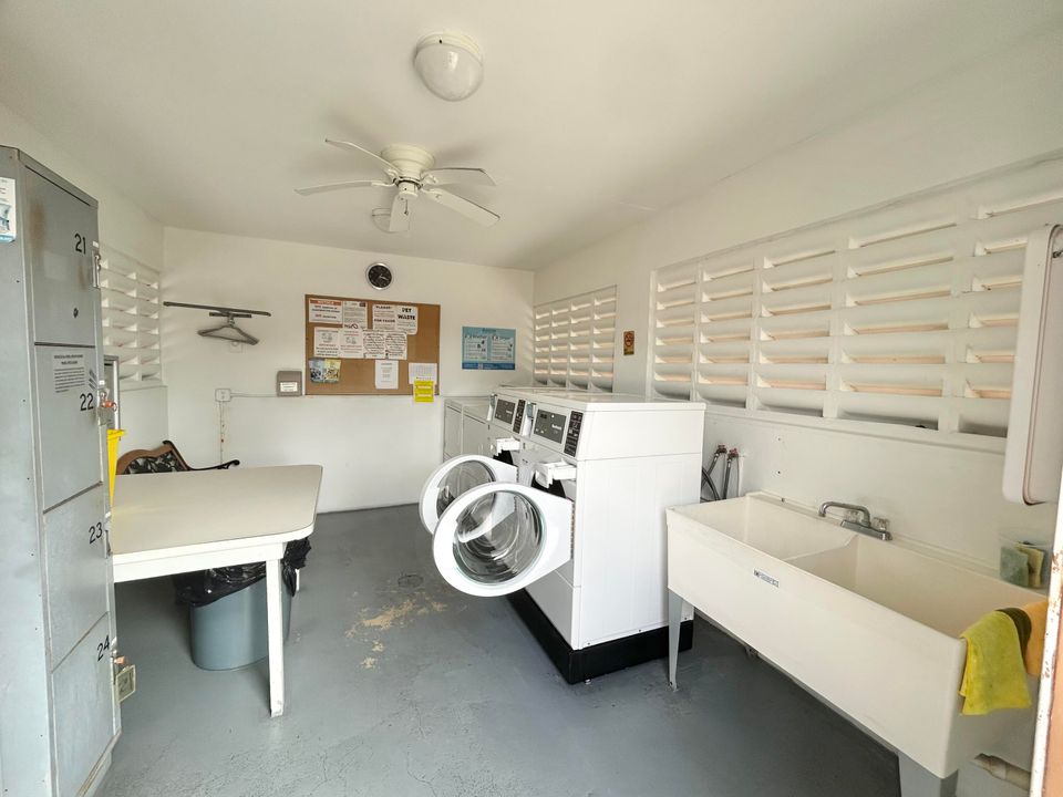 For Sale: $110,000 (2 beds, 2 baths, 910 Square Feet)