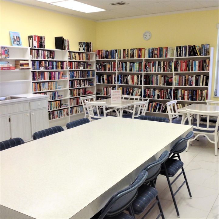 For Sale: $110,000 (2 beds, 2 baths, 910 Square Feet)