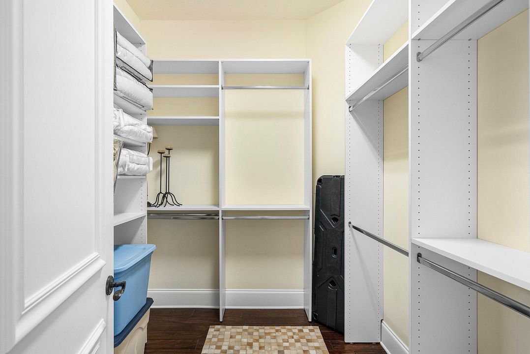 合同活跃: $2,650,000 (5 贝兹, 5 浴室, 6385 平方英尺)