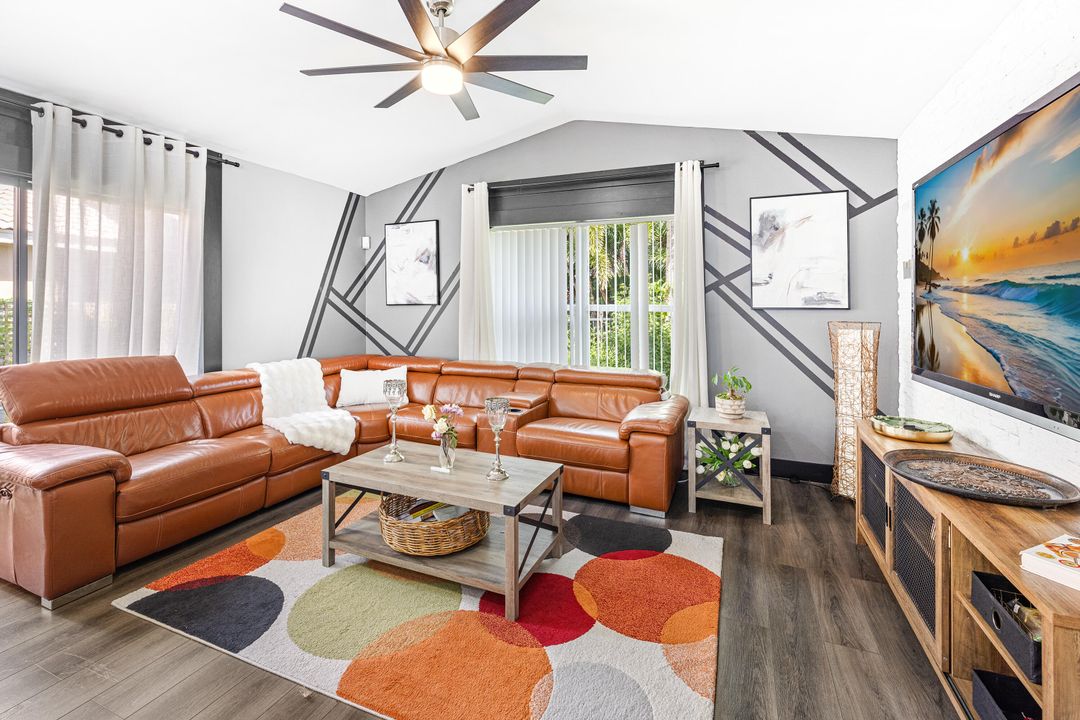 待售: $545,000 (3 贝兹, 2 浴室, 2075 平方英尺)