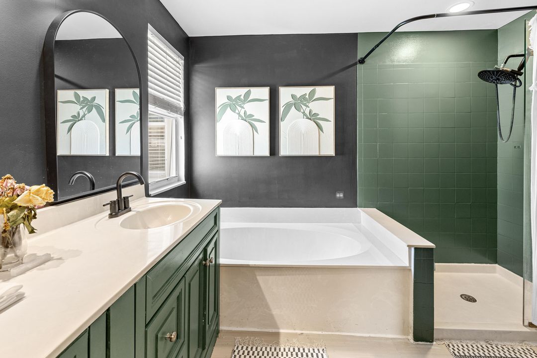 待售: $545,000 (3 贝兹, 2 浴室, 2075 平方英尺)