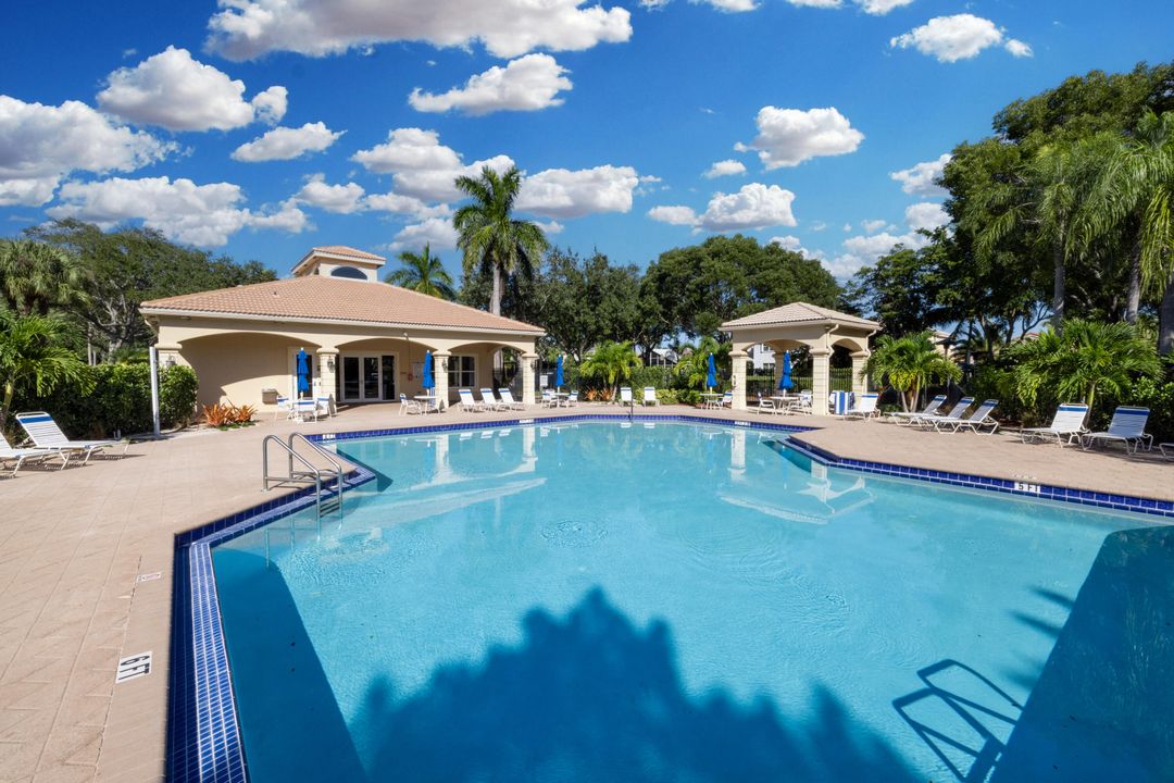 待售: $545,000 (3 贝兹, 2 浴室, 2075 平方英尺)