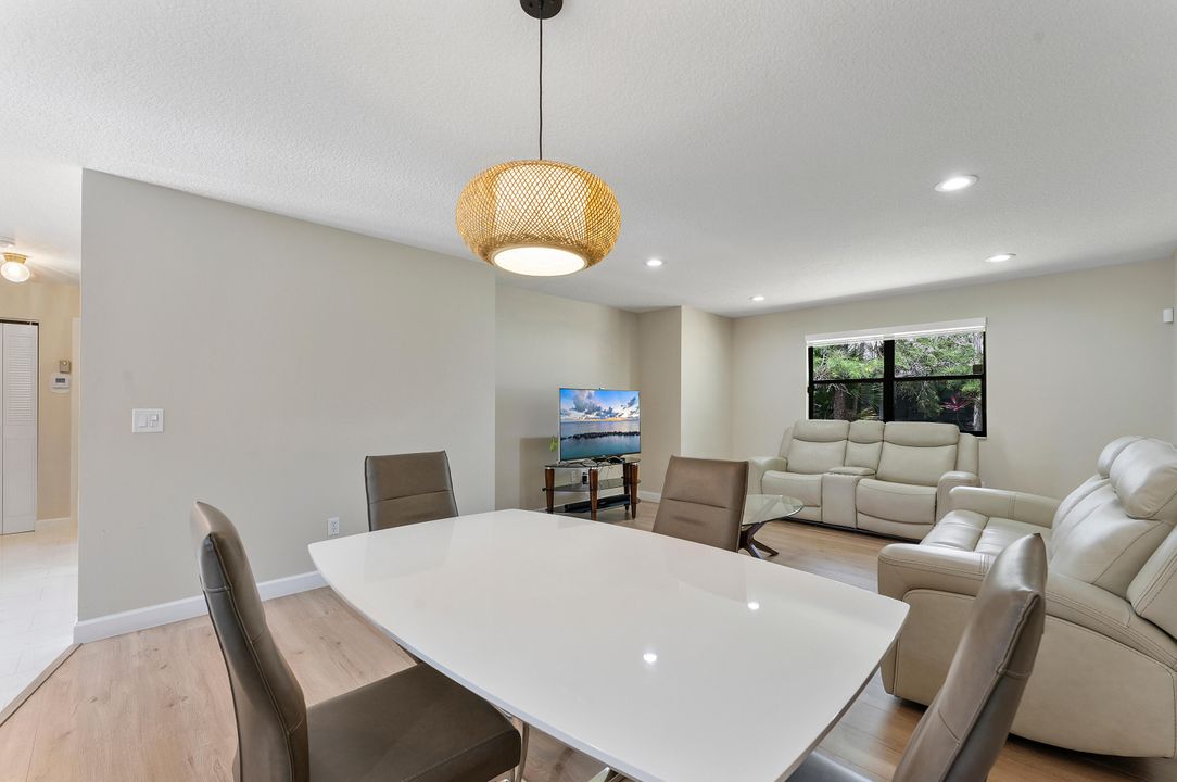 For Sale: $335,000 (3 beds, 2 baths, 1298 Square Feet)