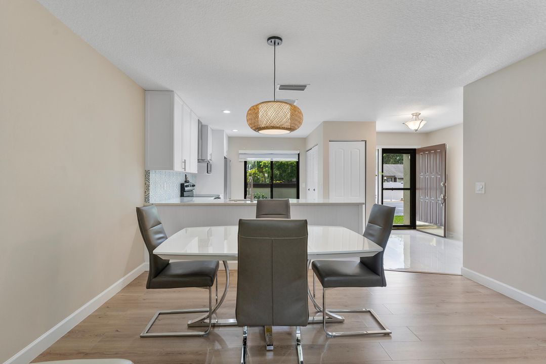 For Sale: $335,000 (3 beds, 2 baths, 1298 Square Feet)