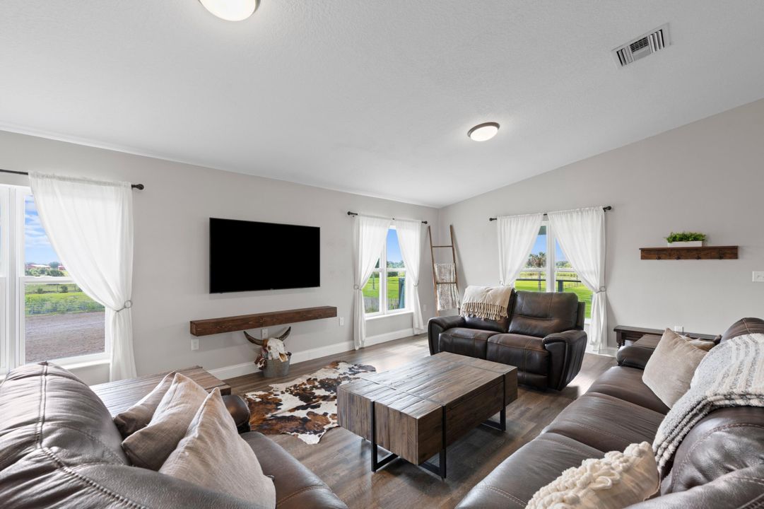 На продажу: $1,299,000 (3 спален, 3 ванн, 3107 Квадратных фут)