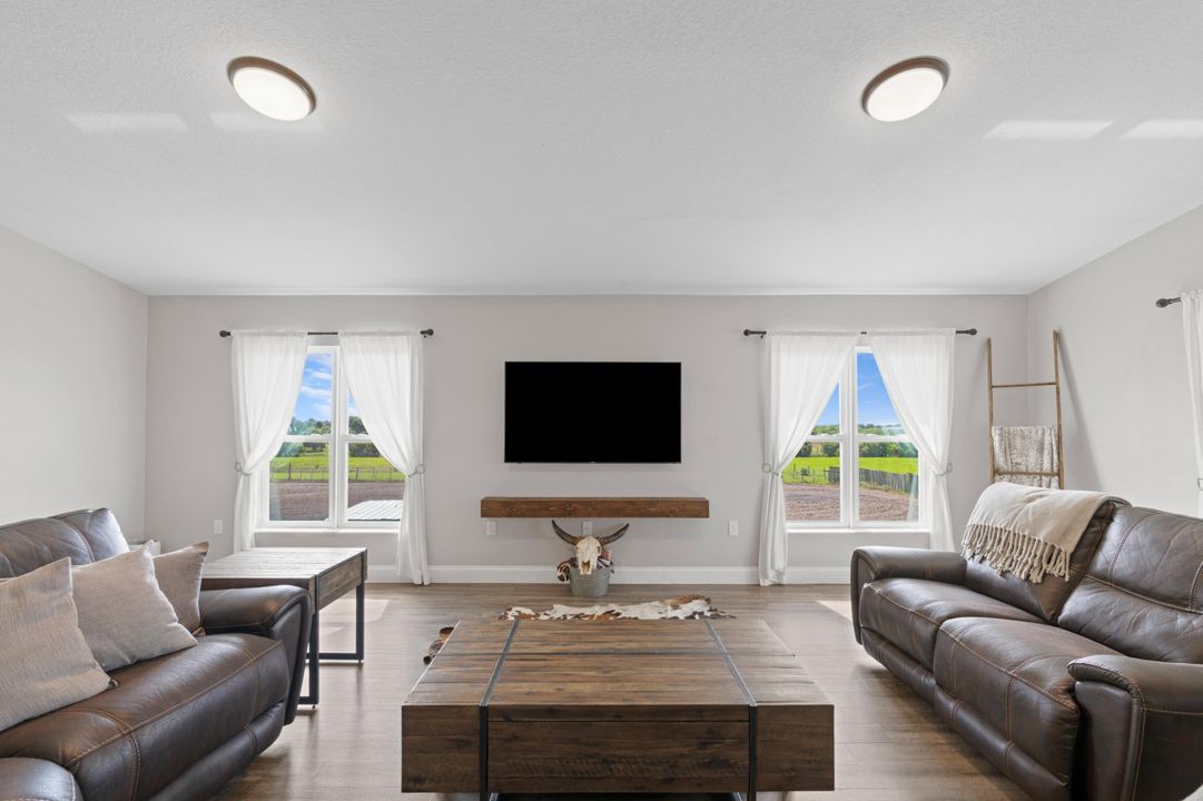 На продажу: $1,299,000 (3 спален, 3 ванн, 3107 Квадратных фут)