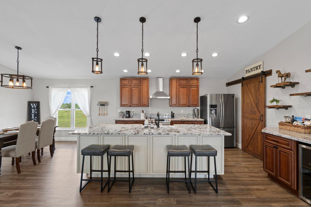 На продажу: $1,299,000 (3 спален, 3 ванн, 3107 Квадратных фут)