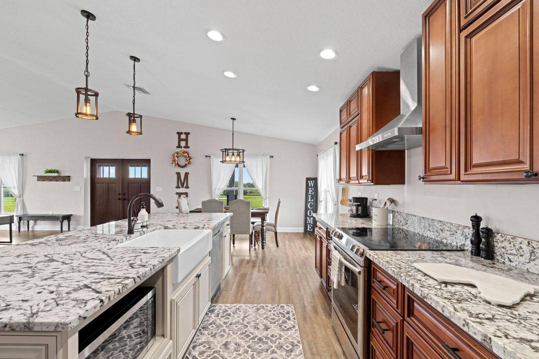 На продажу: $1,299,000 (3 спален, 3 ванн, 3107 Квадратных фут)