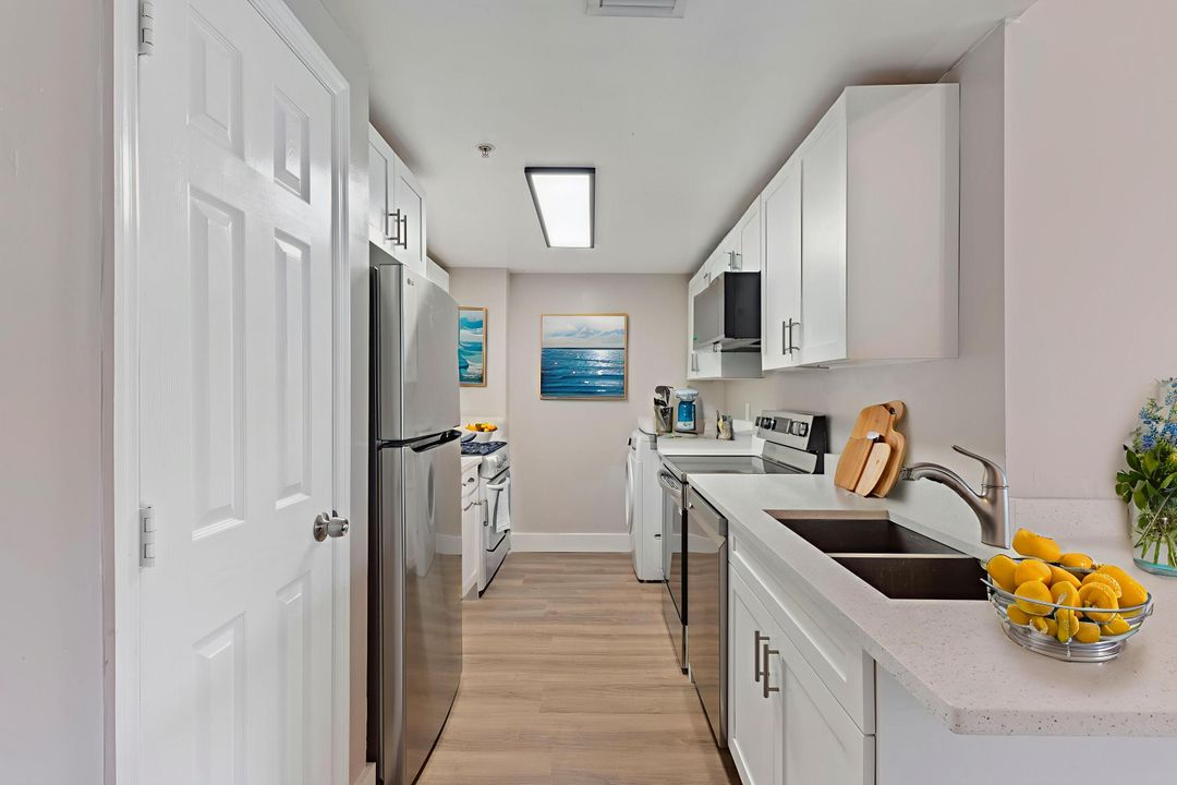 На продажу: $329,900 (3 спален, 2 ванн, 1200 Квадратных фут)