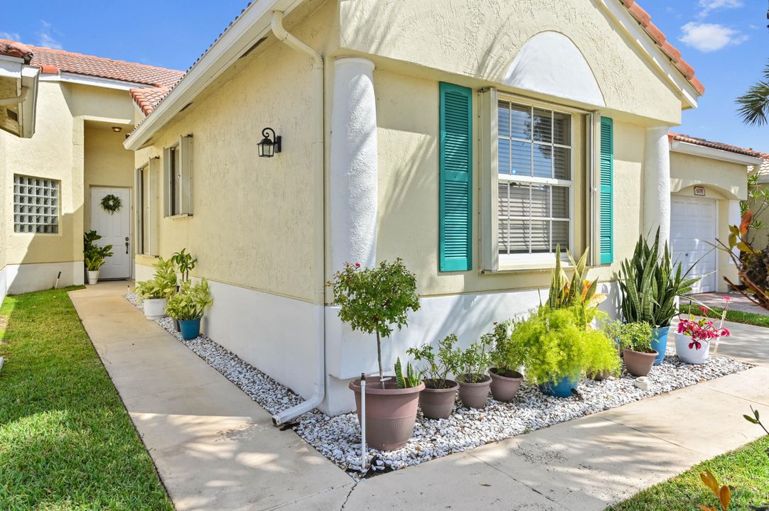 Recently Sold: $449,000 (3 beds, 2 baths, 1509 Square Feet)