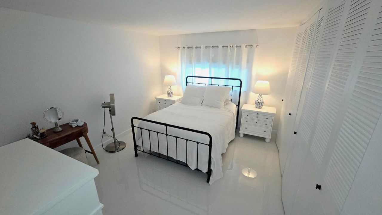 For Sale: $139,000 (1 beds, 1 baths, 662 Square Feet)