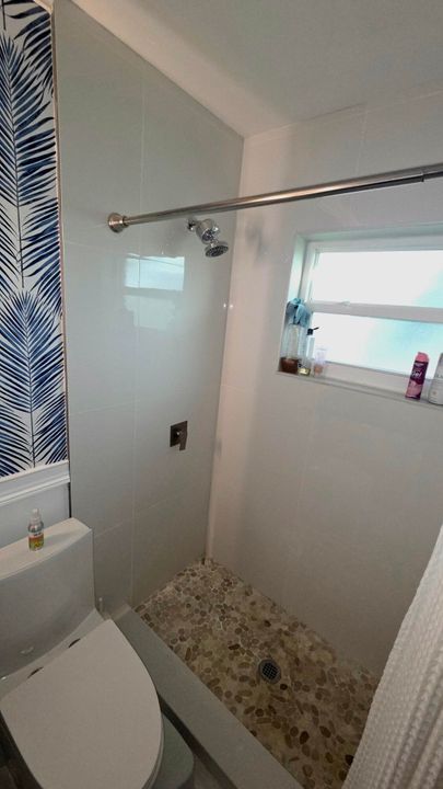 For Sale: $139,000 (1 beds, 1 baths, 662 Square Feet)