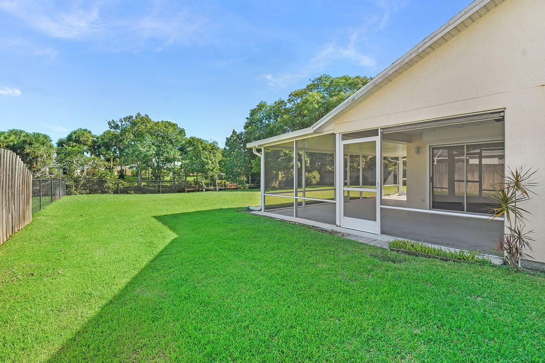 Active With Contract: $399,000 (3 beds, 2 baths, 1518 Square Feet)