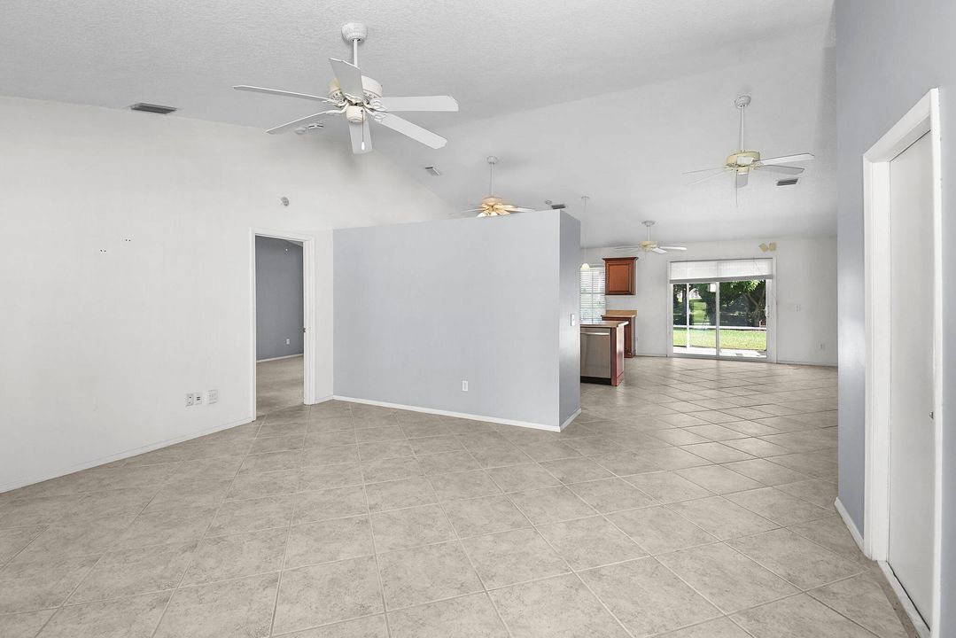 Active With Contract: $399,000 (3 beds, 2 baths, 1518 Square Feet)