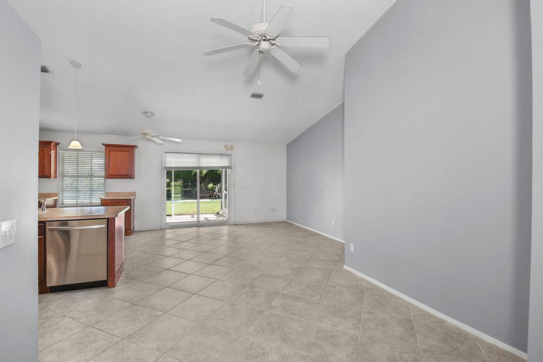 Active With Contract: $399,000 (3 beds, 2 baths, 1518 Square Feet)