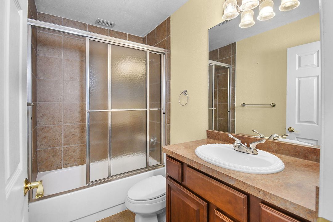 Active With Contract: $399,000 (3 beds, 2 baths, 1518 Square Feet)