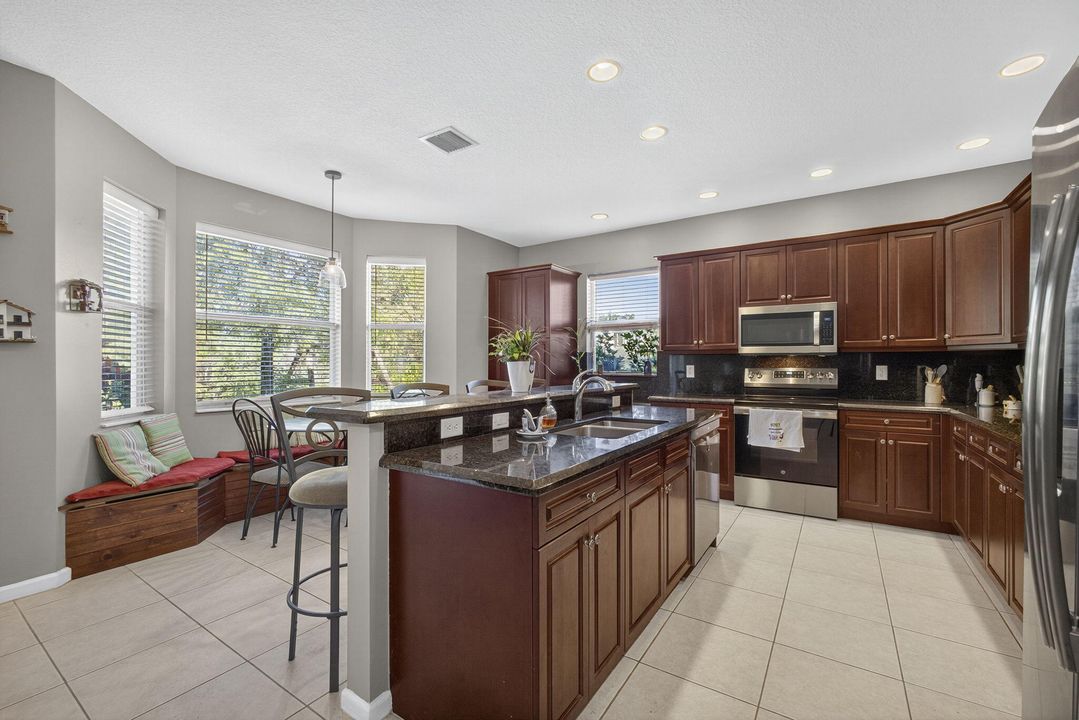 Active With Contract: $679,000 (5 beds, 2 baths, 2888 Square Feet)